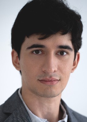 Репетитор Олег Касемович