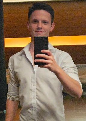 Репетитор Кирилл Артемович