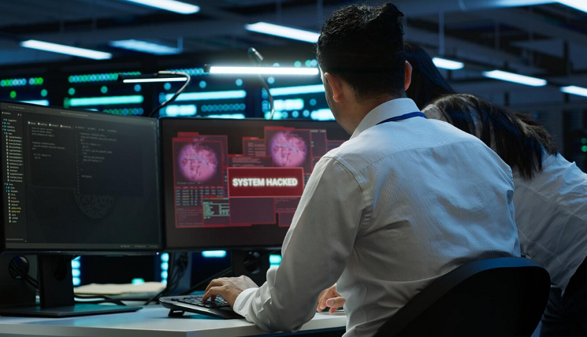 математика и специалист по кибербезопасности